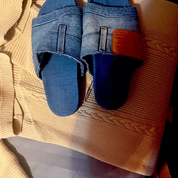 Shoes - Picture 1 of 1